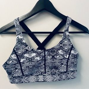 ZYIA Cobra Metallic LNT Adjustable Size M Bra